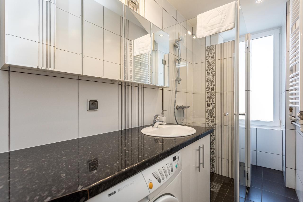Apartament Chmielna By Your Freedom وارسو المظهر الخارجي الصورة